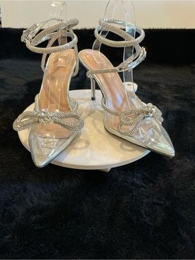 Silver Pointed-Toe Rhinestone Bow Ankle-Strap Heels Size 7.5